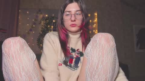 Snapshot of ohmygoddestkimmy chatting on December 23, 2024, 2:13 am Kmmy online show from December 23, 2024, 2:13 am