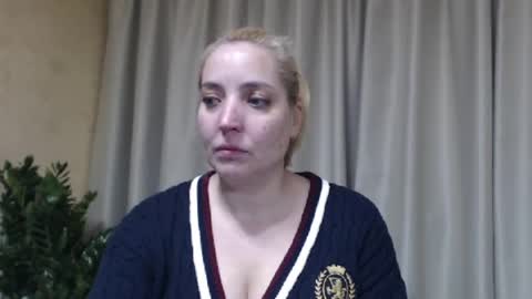 Snapshot of ohsweetmari chatting on April 24, 2026, 2:52 pm Mari online show from April 24, 2026, 2:52 pm