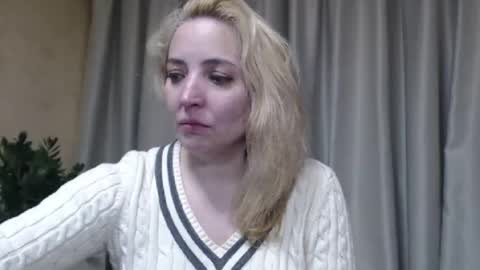 Snapshot of ohsweetmari chatting on April 29, 2026, 5:30 pm Mari online show from April 29, 2026, 5:30 pm