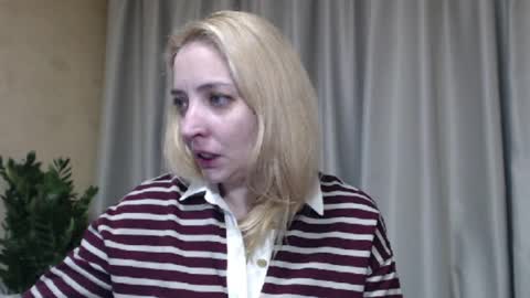 Snapshot of ohsweetmari chatting on May 1, 2026, 4:44 pm Mari online show from May 1, 2026, 4:44 pm
