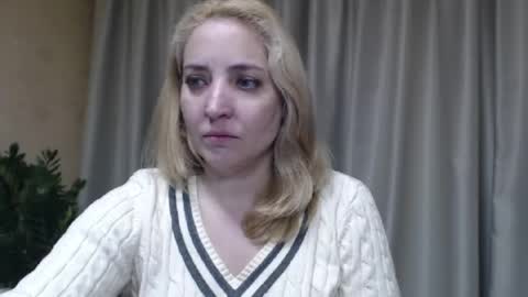 Snapshot of ohsweetmari chatting on May 14, 2026, 2:13 pm Mari online show from May 14, 2026, 2:13 pm