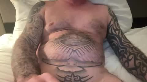 oioioioi310328 online show from April 7, 2026, 9:48 pm