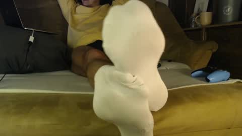 Snapshot of okayletschill chatting on February 19, 2025, 10:42 pm okayletschill online show from February 19, 2025, 10:42 pm