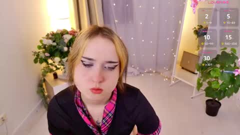 Karolina online show from July 8, 2026, 11:58 am