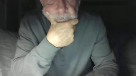 Snapshot of old_bald63 chatting on December 27, 2024, 9:17 am old_bald63 online show from December 27, 2024, 9:17 am