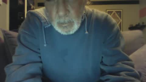 Snapshot of old_bald63 chatting on December 31, 2024, 11:20 am old_bald63 online show from December 31, 2024, 11:20 am