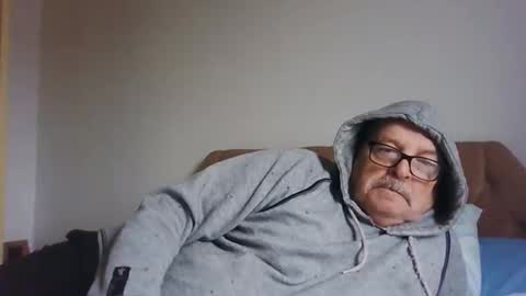 old_fkrr_ online show from November 18, 2025, 11:03 am