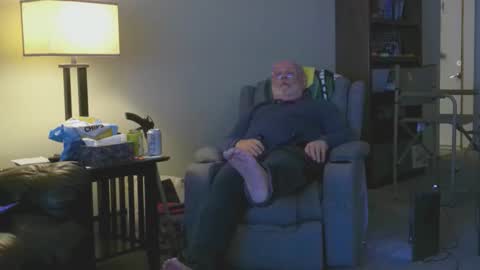 old_guy111 online show from January 9, 2026, 4:37 am