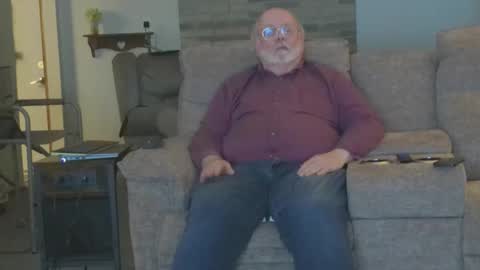 old_guy111 online show from February 19, 2026, 2:18 am