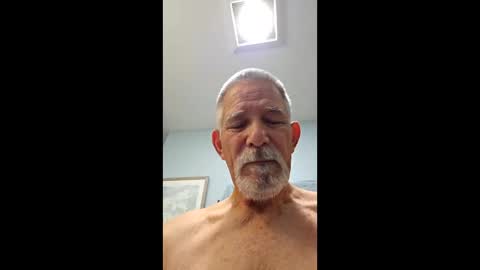 Snapshot of oldermoguy1 chatting on May 21, 2026, 1:51 pm oldermoguy1 online show from May 21, 2026, 1:51 pm
