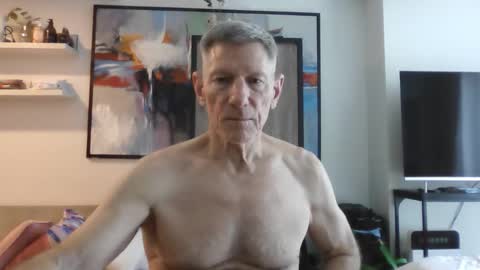 Snapshot of oldgeorge chatting on October 7, 2025, 5:26 am George online show from October 7, 2025, 5:26 am