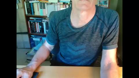 oldhairybastard online show from May 27, 2026, 10:01 am