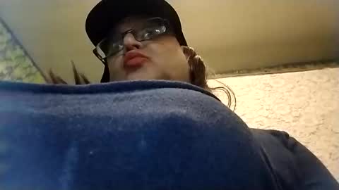 oldschool5678 online show from June 1, 2026, 5:42 am