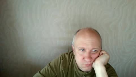 Snapshot of oleg365 chatting on May 2, 2026, 5:45 am figaro online show from May 2, 2026, 5:45 am