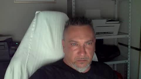 olimpio1230 online show from April 27, 2026, 5:55 pm
