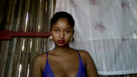 olinah610 online show from May 10, 2026, 6:07 am