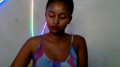 olinah610 online show from May 27, 2026, 12:13 pm