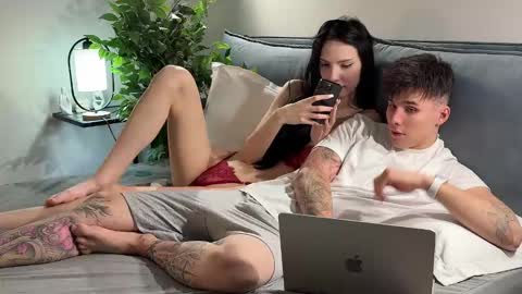 Olivia and Robie online show from September 30, 2025, 4:01 pm