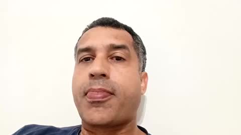 Snapshot of oliveira112727 chatting on November 8, 2025, 11:54 am oliveira112727 online show from November 8, 2025, 11:54 am