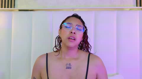 olive  online show from October 7, 2025, 4:20 am