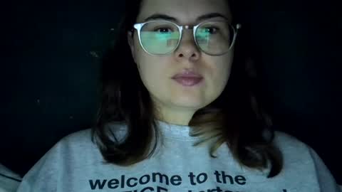 Snapshot of olivepeach chatting on July 10, 2026, 10:40 am Oil online show from July 10, 2026, 10:40 am