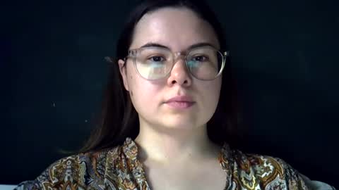Snapshot of olivepeach chatting on July 20, 2026, 10:18 am Oil online show from July 20, 2026, 10:18 am