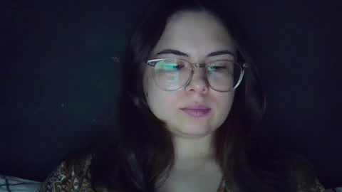 Snapshot of olivepeach chatting on July 27, 2026, 10:00 am Oil online show from July 27, 2026, 10:00 am