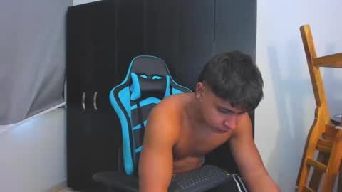 Oliver bray online show from November 28, 2025, 7:38 pm