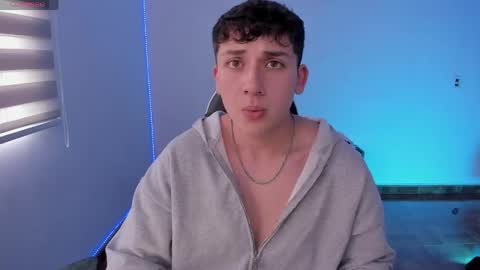 Snapshot of oliver_kyy chatting on May 16, 2026, 7:45 pm oliveeer online show from May 16, 2026, 7:45 pm