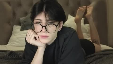 oliver online show from March 6, 2026, 9:55 pm