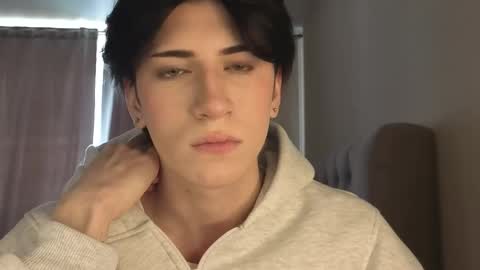 oliver online show from March 19, 2026, 8:18 am