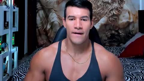 oliver_tommy online show from November 2, 2025, 1:13 pm