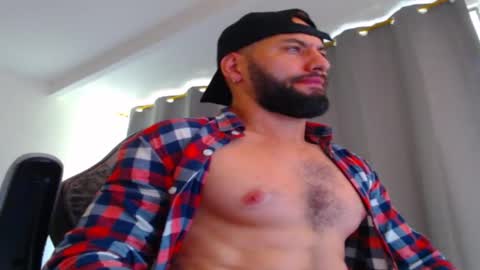 Snapshot of oliverdrew1 chatting on November 7, 2025, 4:29 pm oliver online show from November 7, 2025, 4:29 pm