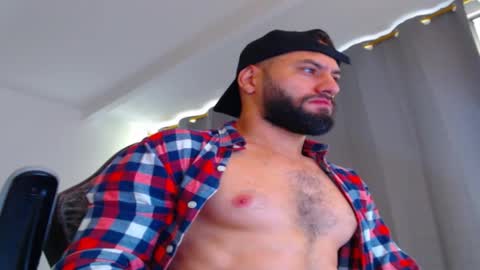 oliver online show from November 26, 2025, 1:01 pm