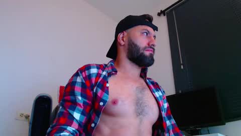 oliver online show from January 13, 2026, 1:16 pm