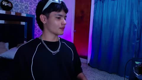 Snapshot of olivermorgan69 chatting on December 17, 2024, 11:16 pm Oliver online show from December 17, 2024, 11:16 pm