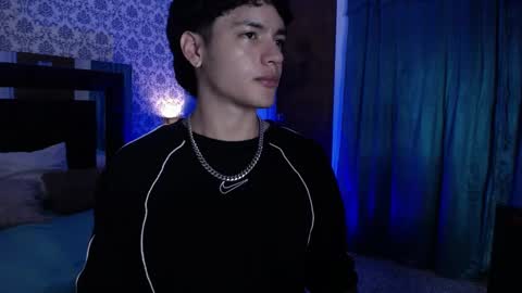 Snapshot of olivermorgan69 chatting on January 21, 2025, 1:18 am Oliver online show from January 21, 2025, 1:18 am