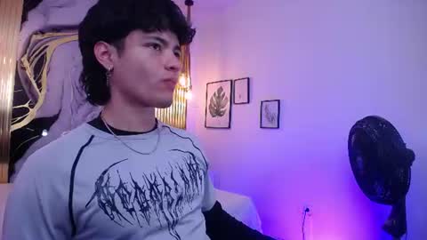 Snapshot of olivermorgan69 chatting on June 19, 2026, 7:28 pm Oliver online show from June 19, 2026, 7:28 pm