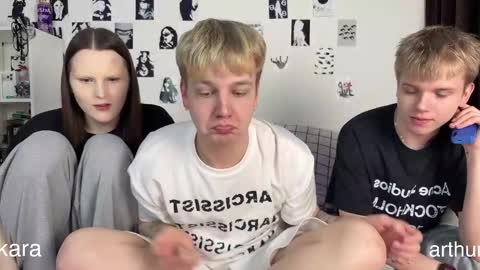 oliver online show from March 8, 2026, 7:28 pm