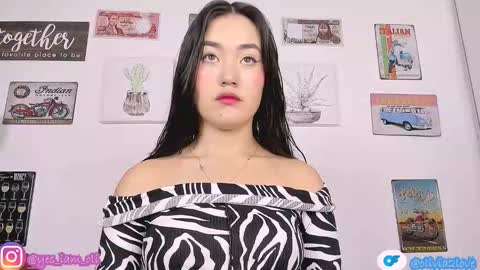 Snapshot of olivia22love chatting on October 28, 2025, 11:14 am ..................................... 500 am- 1200 pm GMT-5 online show from October 28, 2025, 11:14 am