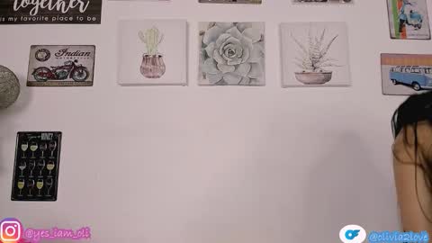 Snapshot of olivia22love chatting on November 25, 2025, 12:16 pm ..................................... 500 am- 1200 pm GMT-5 online show from November 25, 2025, 12:16 pm