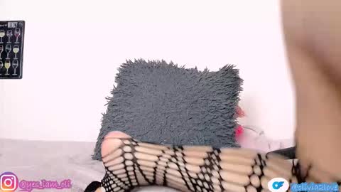 Snapshot of olivia22love chatting on November 26, 2025, 3:46 pm ..................................... 500 am- 1200 pm GMT-5 online show from November 26, 2025, 3:46 pm