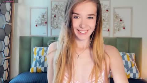 Snapshot of olivia_7 chatting on October 15, 2025, 3:23 pm Olivia online show from October 15, 2025, 3:23 pm