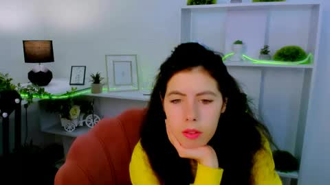 olivia__low online show from April 29, 2026, 6:50 am