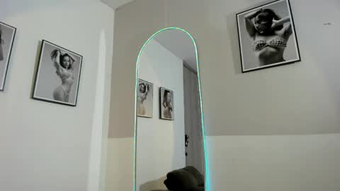 Olivia Collins online show from June 3, 2026, 2:33 pm