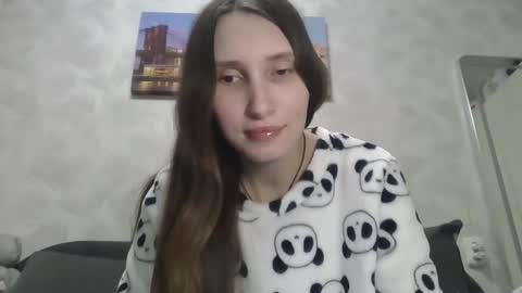 Snapshot of olivia_dream1 chatting on October 19, 2025, 9:37 pm Olivia online show from October 19, 2025, 9:37 pm