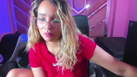  OLIVIA  online show from February 20, 2025, 6:50 am