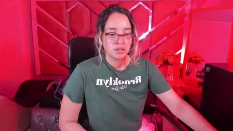 Snapshot of olivia_fox69 chatting on February 8, 2026, 3:54 am OLIVIA online show from February 8, 2026, 3:54 am