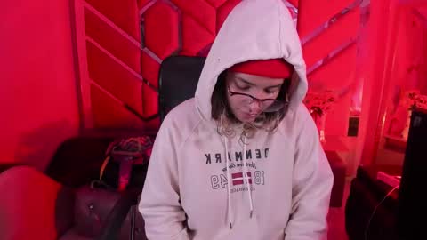 Snapshot of olivia_fox69 chatting on February 16, 2026, 3:02 am OLIVIA online show from February 16, 2026, 3:02 am