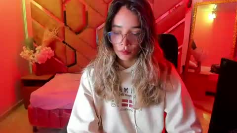  OLIVIA  online show from July 21, 2026, 3:20 am